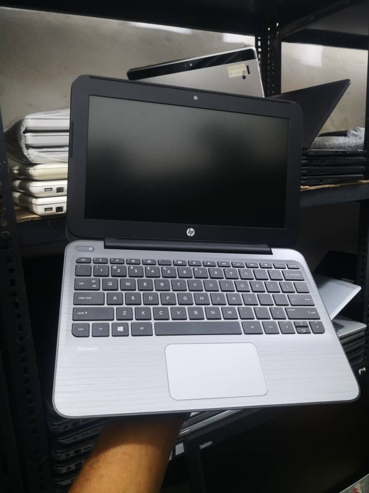 HP Stream 11 G2 64gb 4gb Ram Intel Celeron