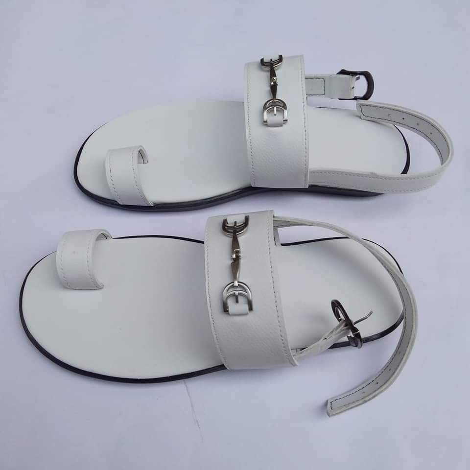 Men's flat white sandail
