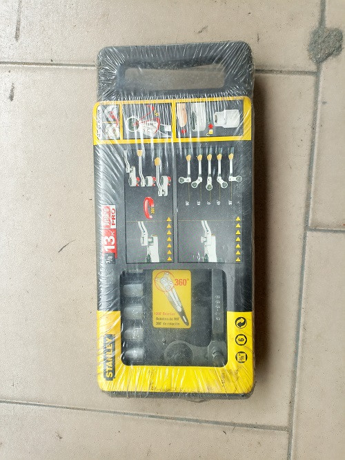 13pcs 3/8 Stanley socket set Impossible reach dynagrip pro